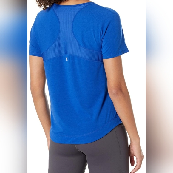 Sweaty Betty Breathe Easy Crewneck Run Tee - Picture 2 of 3